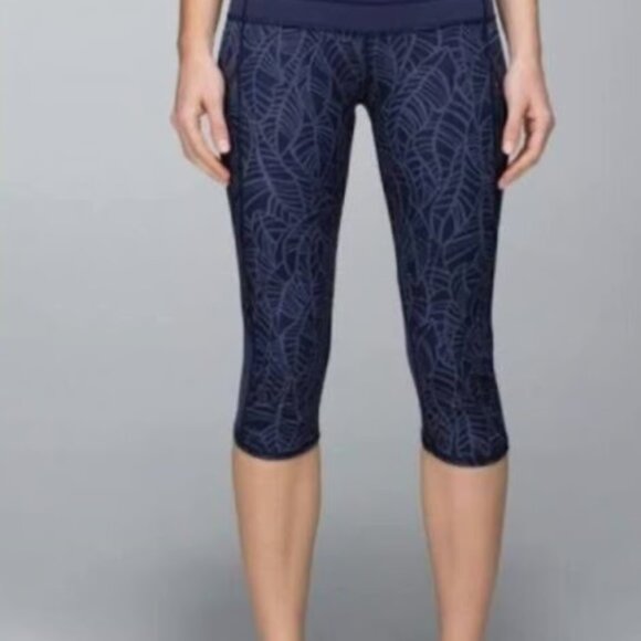 Lululemon Athletica Run A Marathon Crop II Blue Palm Capri Leggings - Picture 1 of 5